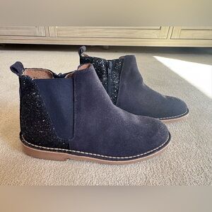 Children Chic youth suede navy blue boots size 38. Never used, perfect condition